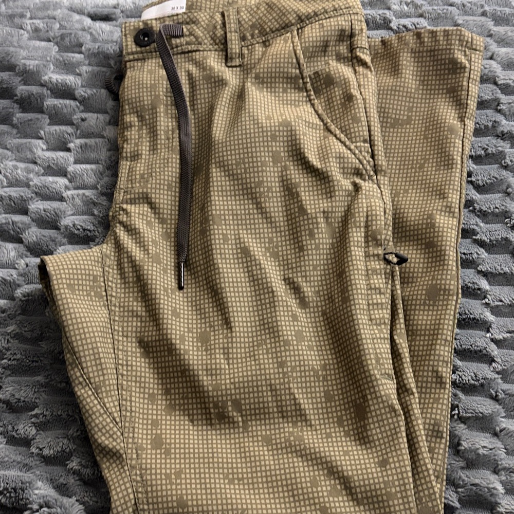 Men's 686 Tan  Patterned Pants